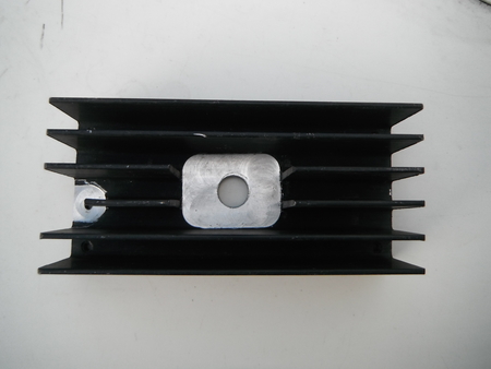 Radiator aluminiowy 63 x 35 x 140 mm fi 13,2 mm (1)