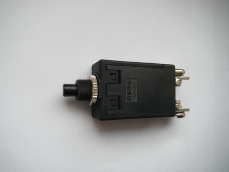 ETA 4130-G211-K4M1 Wyłącznik termiczny 50A 50VDC 240VAC (1)